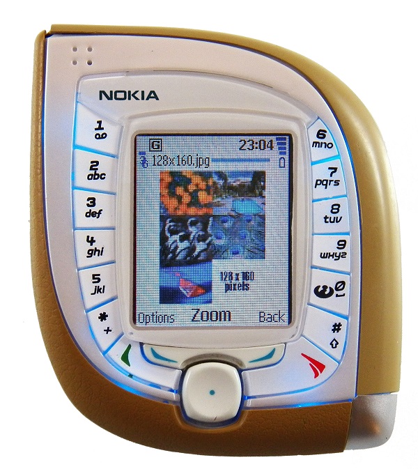 Nokia 7600 -10 najdziwniejszych telefonów